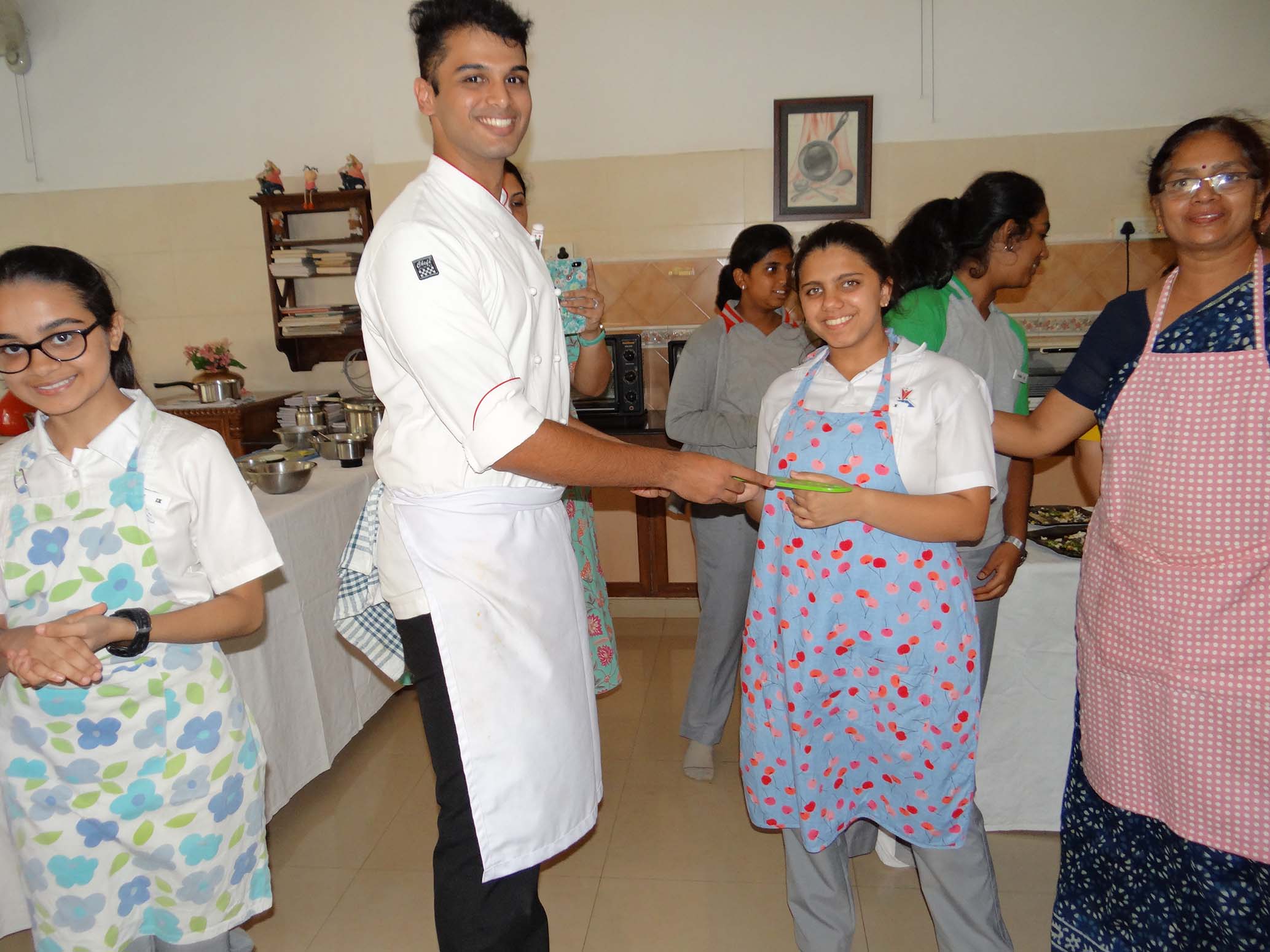 Culinary Workshop by Aditya Murali Shankar an ex-student of Vidya Niketan to the students of Std 9.  